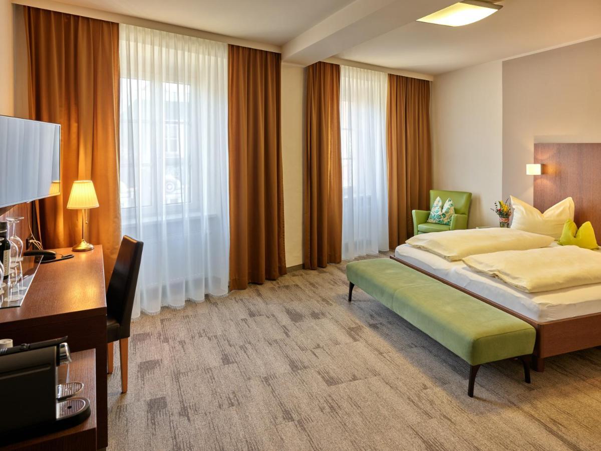 Stadthotel Шердинг Екстериор снимка