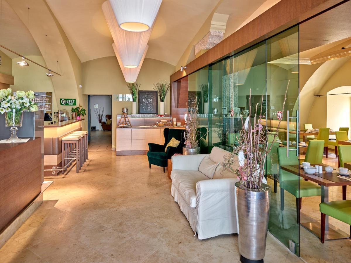 Stadthotel Шердинг Екстериор снимка
